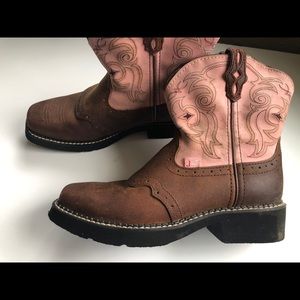 Justin Girls Western Boots size 2 1/2 D
